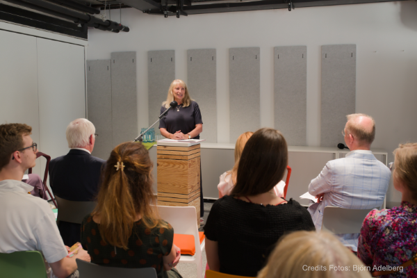 Foto von der Eröffnungsveranstaltung 2025 mit Grußworten von Staatsministerin Petra Köpping